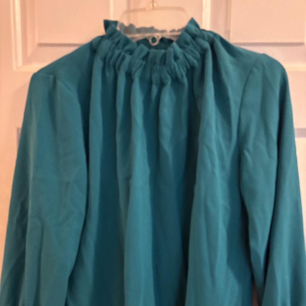 Teal STS Sail to Sable Long Sleeve Gathered High Neck and Sleeves Size M